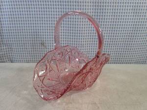 lot 83 image: (BS) Vintage Pink Glass Basket with...