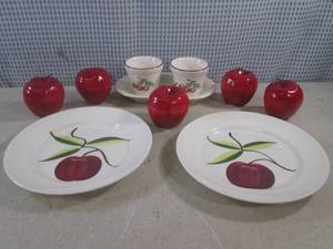 lot 85 image: (BS) Apple Theme Plates, Small Plan...