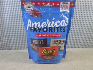 lot 94 image: (B-3) Sharing Assortment Bag of Hes...