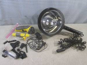 lot 111 image: (CSB) 12-Volt Spot Light (Works) an...