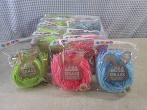 lot 138 image: (B-2) 12 Bags of Edible Easter Gras...