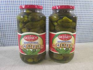 lot 149 image: (C-3) 2 Jars of Gedney Kosher Dill ...