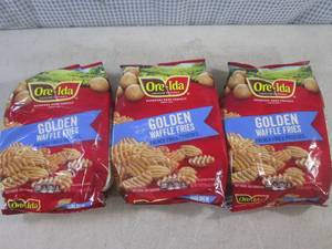 lot 161 image: (FRZ) 3 Bags Frozen Ore-Ida Golden ...