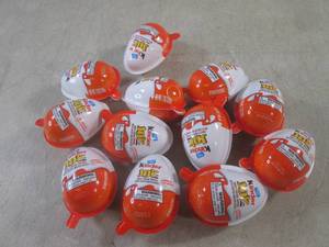 lot 185 image: (B-1) 12 Kinder Joy Past Date...