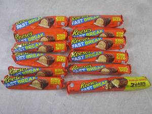 lot 189 image: (B-3) 12 King Size Reeses Fast Brea...