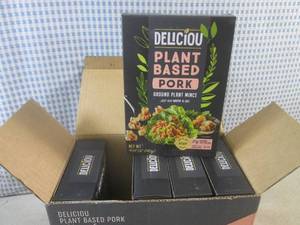 lot 195 image: (B-1) 5 Boxes of Plant Based Pork G...