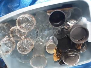 lot 81 image: Glassware