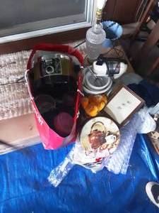 lot 97 image: Assortment of Kitchen items & Decor
