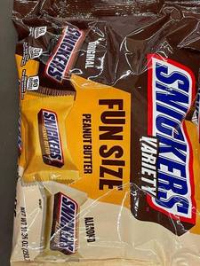 lot 3 image: GA 2 - Snickers Variety Fun Size 3-Pack (Original, Peanut Butter, Almond)
