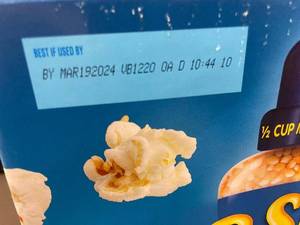 lot 44 image: Pop Secret Jumbo Popping Corn - 2 x 50 oz Bottles