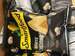 lot 192 image: 2 back - Smartfood White Cheddar Cheese Popcorn - 40 Bags