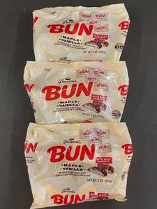 lot 378 image: HI 5 - Pearsons Bun Bite Size Maple Vanilla Variety, 9oz - Lot of 3
