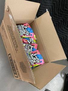 lot 430 image: HI 4 - Box of Laffy Taffy Candy Laff Bites, 12 Packs