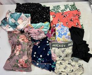 New Medium Ladies Lounge Wear items-15