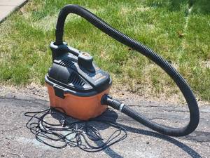 lot 115 image: Rigid PortableVac 4 Gal. Shop Vacuum