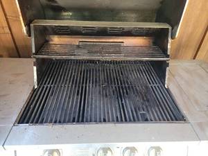 lot 80 image: Jenn-Air Stainless Steel Propane Gas Grill