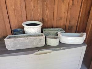 lot 77 image: Ceramic Garden Planter Collection (6)