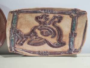 lot 126 image: Handmade Studio Ceramic Pair - Michael Lee Howland Porcelain