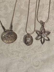 lot 14 image: Sterling Silpada Pendant Necklaces & Complementing Earrings
