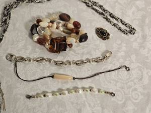 lot 15 image: Neuteral Tone Costume & Silpada Jewelry