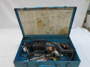 lot 28 image: Bosch Bulldog rotary hammer and acc...