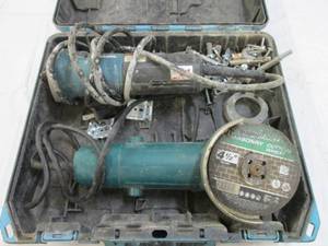 lot 32 image: Makita 4 12 inch cutting wheel and...