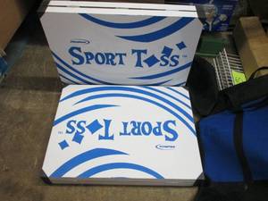 lot 62 image: Halex Sport Toss with bags...