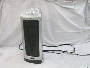 lot 98 image: Lasko oscillating heater fan 16 ta...