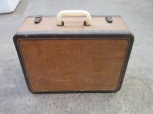 lot 159 image: Vintage case...