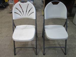 lot 160 image: 2 plastic folding chairs...