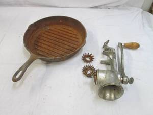lot 179 image: Lodge cast iron pan 11 rusty and h...