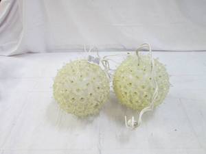 lot 256 image: 2 vintage Christmas decoration ligh...