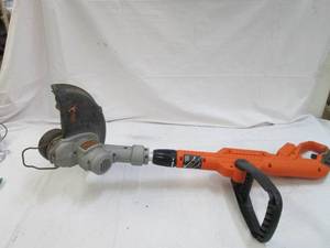 lot 1 image: Black  Decker cordless automatic f...