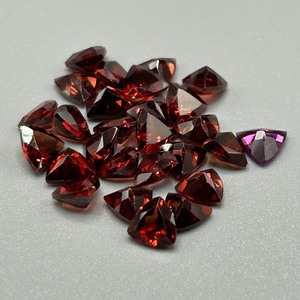 13.93 Carat Garnet Trillion Triangular Faceted Cut - Assorted Lot of Loose Stones