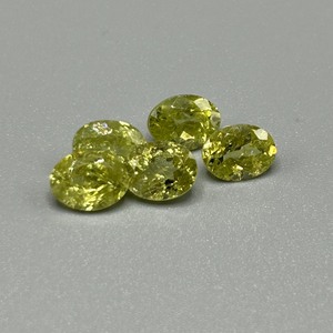 7.50 Carat Peridot Oval Faceted Cut - Set of 5 Loose Stones