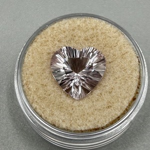 4.89 Carat Lilac Amethyst Heart Starburst Faceted Cut