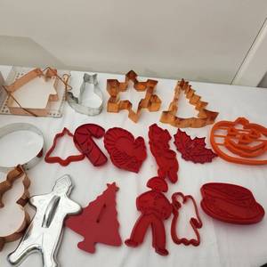 lot 39 image: Large Variety of Metal and Plastic Cutters for All Seasons