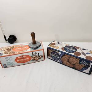 lot 41 image: Nordic Ware Heirloom Cookie Stamps and Nordic Ware Starry Night Cookie Stamps