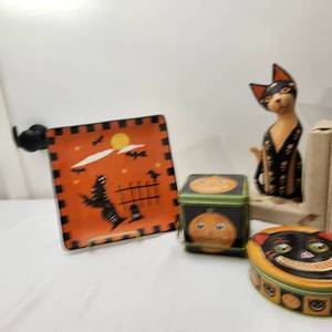lot 70 image: Variety of Halloween Decor as Seen in Photo
