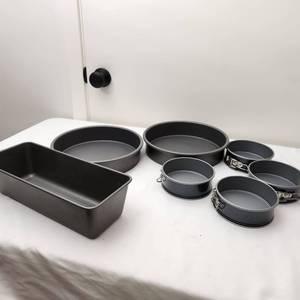 lot 86 image: New Nonstick Baking Pans, Including Four 4 Inch Nonstick Springform Pans