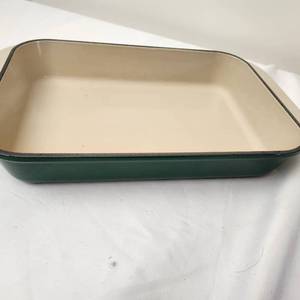 lot 120 image: Like New Le Creuset 7 X 11 Enameled Cast Iron Baking Pan And Green Number 30