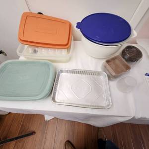 lot 128 image: Variety of Plastic Storage Containers