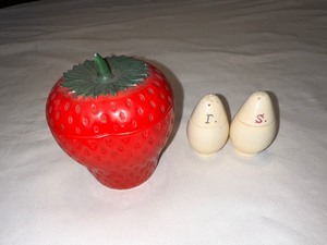 lot 149 image: Pyrex Vintage Milk Glass Strawberry Sugar Bowl with Lid and Egg Shaped Salt and Pepper Shakers