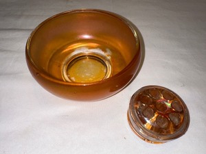 lot 171 image: Vintage Carnival Glass Bowl and Flower Frog