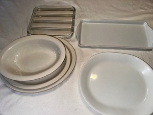 lot 182 image: Variety of Serving Pieces