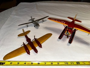 lot 195 image: Three Small Model Planes