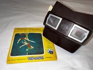 lot 201 image: Vintage View Finder
