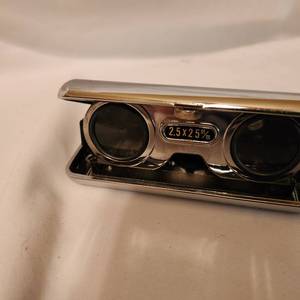 lot 231 image: Vintage Opera Glasses