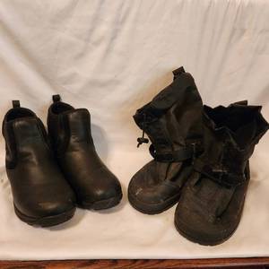 lot 239 image: Two Pairs of Mens Winter Boots Size 11