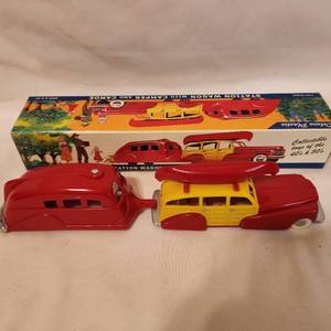 lot 243 image: Vintage Delux Plastic Station Wagon with Camper and Canoe Toy in Box